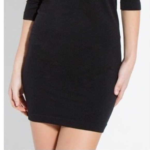 🎉🎊HP🎉🎊Black Seamless Dress - Picture 3 of 5